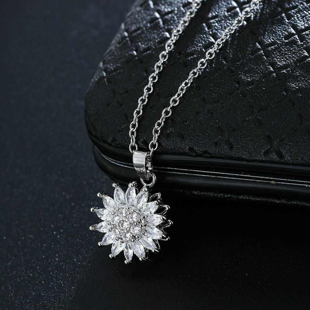 Rotating Sunflower Pendant Necklace